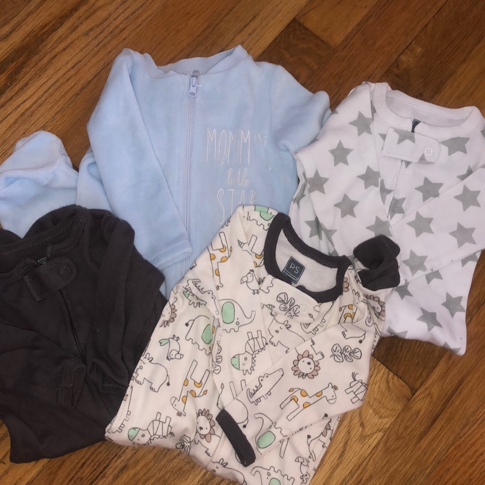 Baby boy zipper PJs!🤍